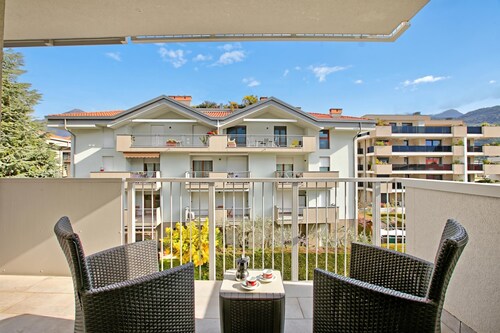 Claz Hous 2 - Balcony and Mountain View, Riva del Garda, Italy