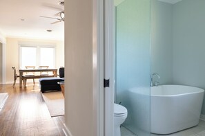 Interior - Coastal Retreat w/ Boat Parking and Large Private Backyard (Beaufort)