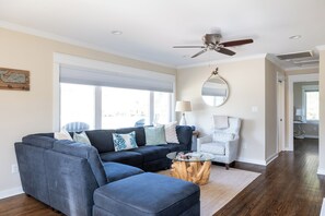 Smart TV - Coastal Retreat w/ Boat Parking and Large Private Backyard (Beaufort)