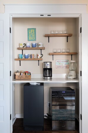 Interior - Coastal Retreat w/ Boat Parking and Large Private Backyard (Beaufort)