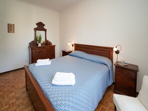 3 bedrooms, Internet