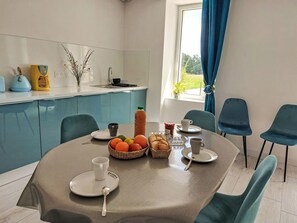 Dining - La Trélennoise by Interhome (Plonéour-Lanvern)