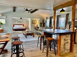 1 bedroom - Comfortable Studio With Modern Touches 9A (Oklahoma City)