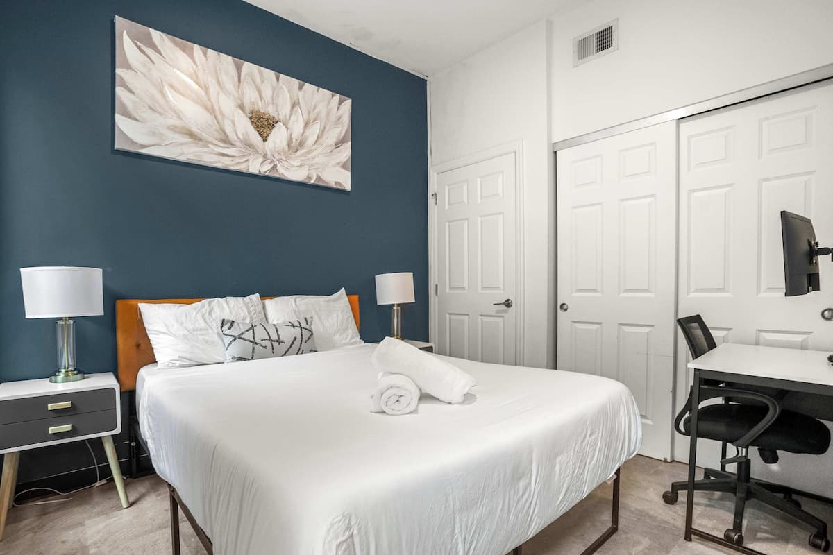 Appartement Deluxe, 1 chambre, non-fumeurs | 1 chambre, bureau, espace de travail pour ordinateur portable