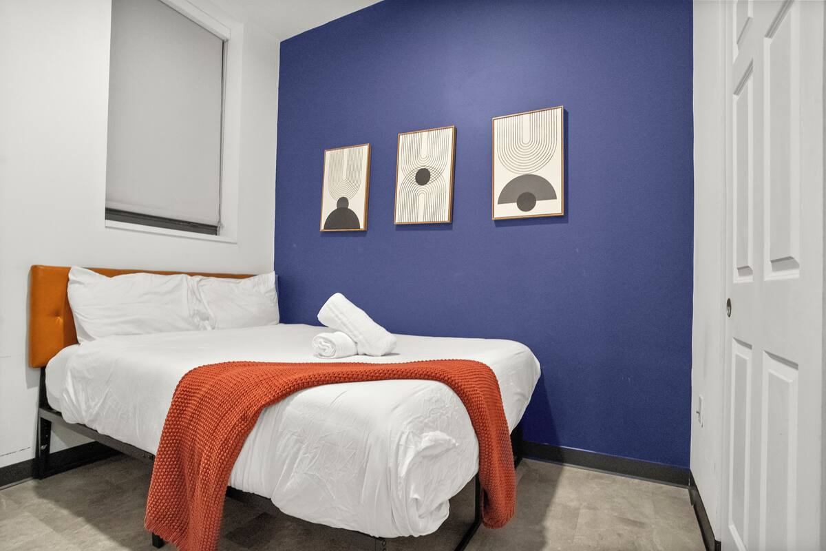 1 chambre, bureau, espace de travail pour ordinateurs portables