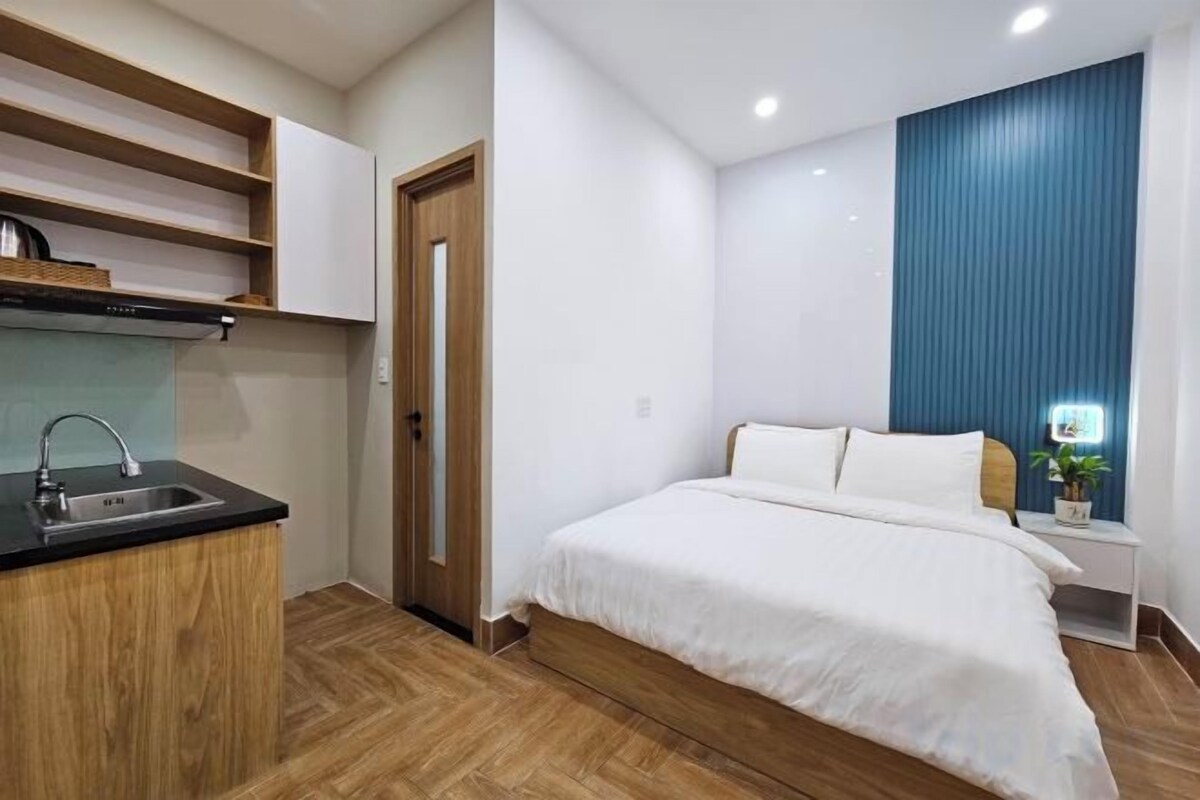 Desk, blackout curtains, soundproofing, free WiFi
