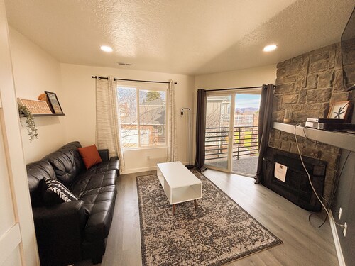 14-Plex Condo 220 | 1 Bed, 1 Bath