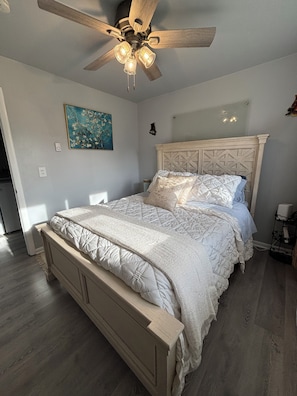 2 bedrooms, iron/ironing board, free WiFi, bed sheets