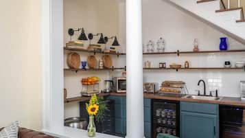 Coffee/tea maker