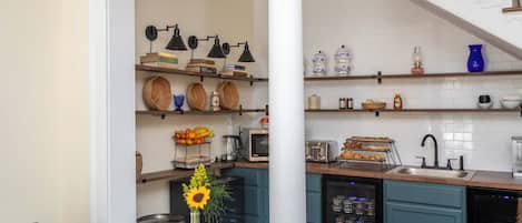 Coffee/tea maker