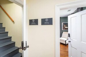Interior - 1BR suite w/ Wifi & workspace (Luray)