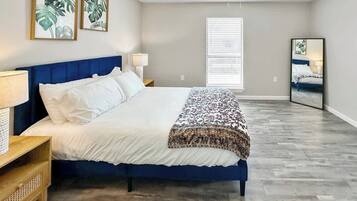 1 bedroom, desk, iron/ironing board, WiFi