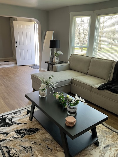 Prime location:Downtown/Campus