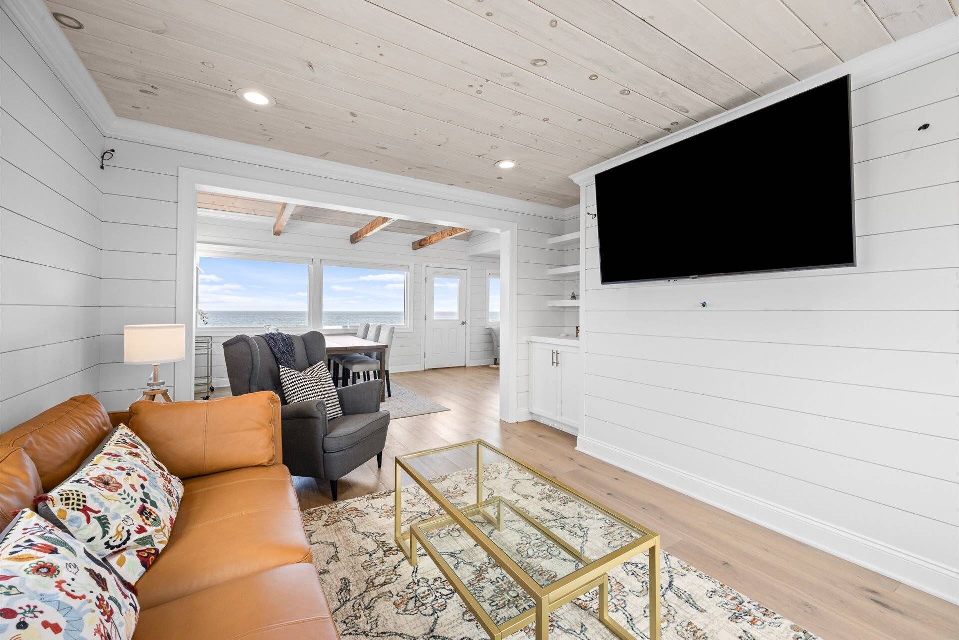 Luxury Home: Elegant Oceanfront Escape - Steps To The Shore | Minutes From Downtown - Scituate, MA