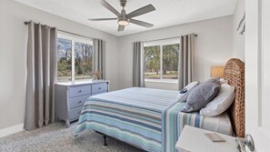 4 bedrooms, iron/ironing board, free WiFi, bed sheets
