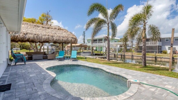 Pool - Lemon Bay Getaway - canal front leading to Lemon Bay and Stump Pass (Englewood)