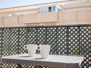 Outdoor dining - sibssanlúcar Océano con terraza (Sanlucar de Barrameda)