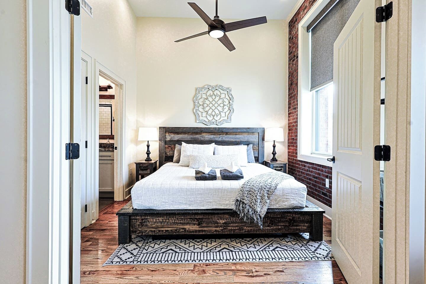 2 sovrum, strykjärn/strykbräda, wi-fi och sängkläder