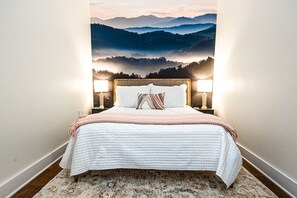 1 bedroom, desk, iron/ironing board, WiFi