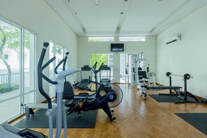 Fitness facility - Straits Quay Waterside Suites (George Town)