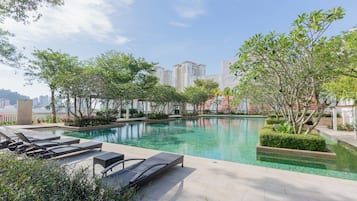 2 piscinas al aire libre