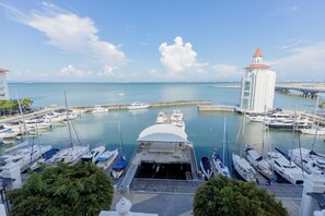 View from property - Straits Quay Waterside Suites (George Town)