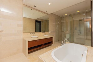 Presidential Apartment, Balcony | Bathroom - Straits Quay Waterside Suites (George Town)