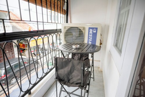 CBD Studio2 @Next to Sun Plaza Mall!