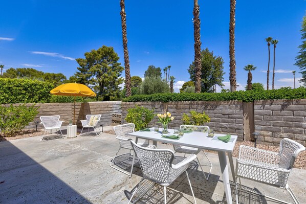 Outdoor dining