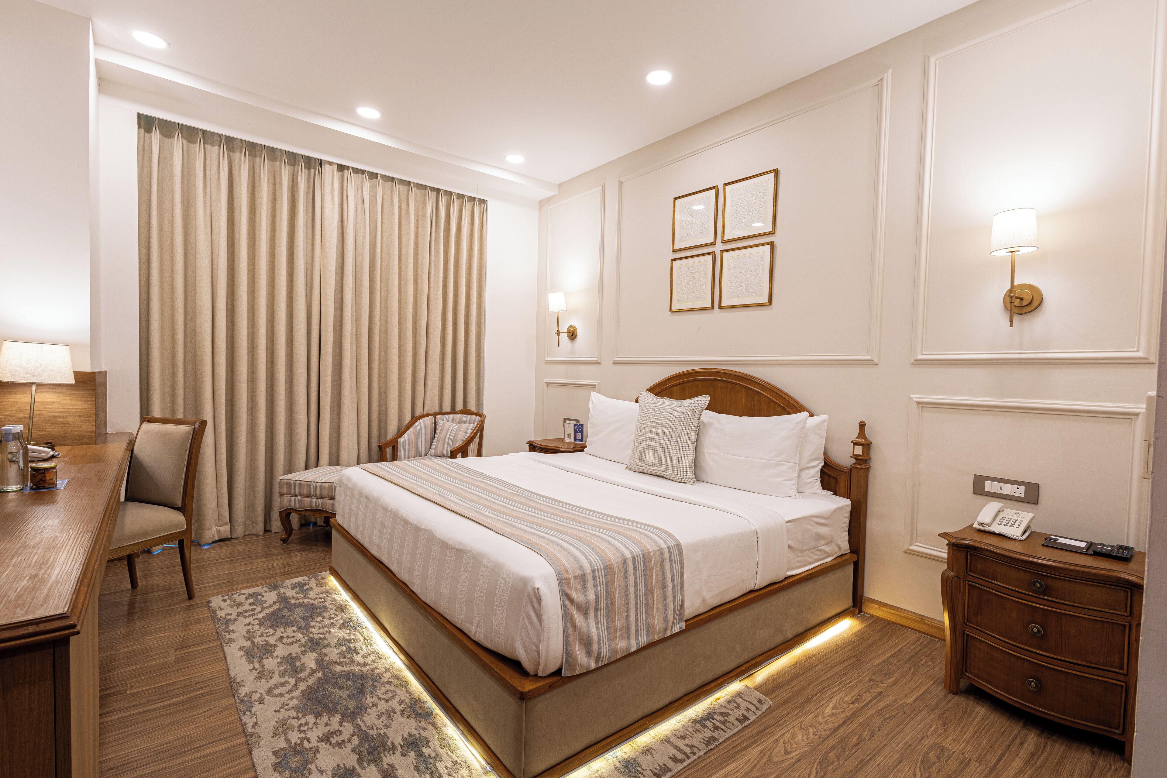 In-room safe, desk, laptop workspace, free WiFi