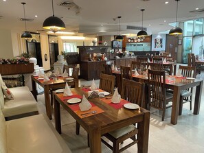 Restaurant - The BellaVista Hotel Chandigarh Panchkula (Panchkula)