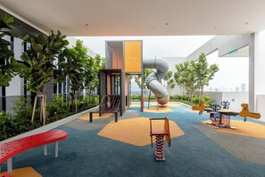 Zona de jocs infantil: a l'aire lliure