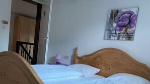 7 間睡房、熨斗/熨衫板、可攜式嬰兒床、免費 Wi-Fi