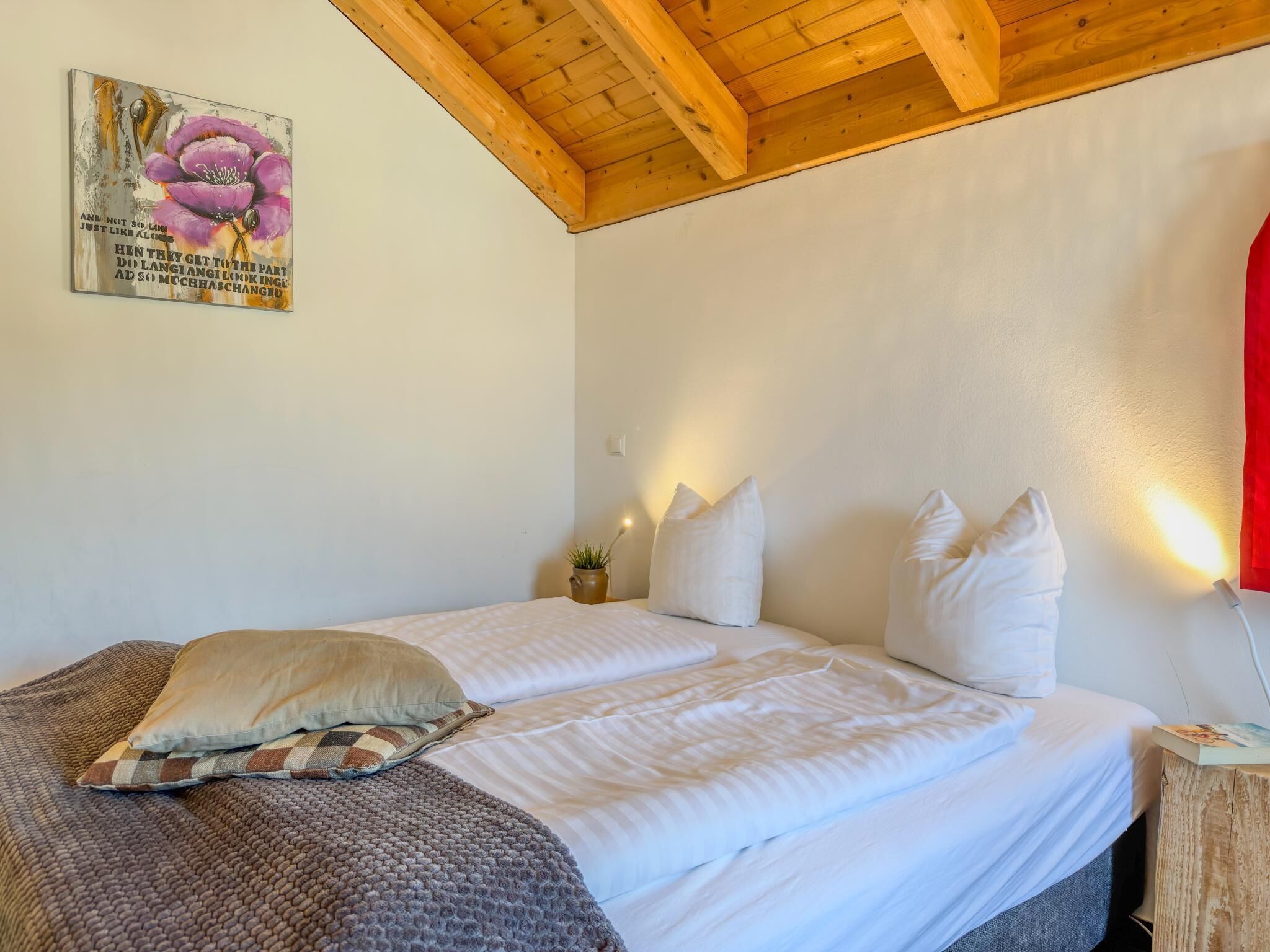 3 habitaciones, tabla de planchar con plancha y internet 
