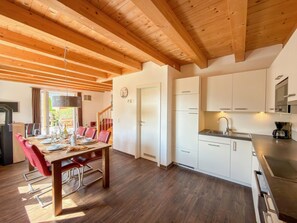 Dining - Holiday home with garden near ski slopes (Kötschach-Mauthen)