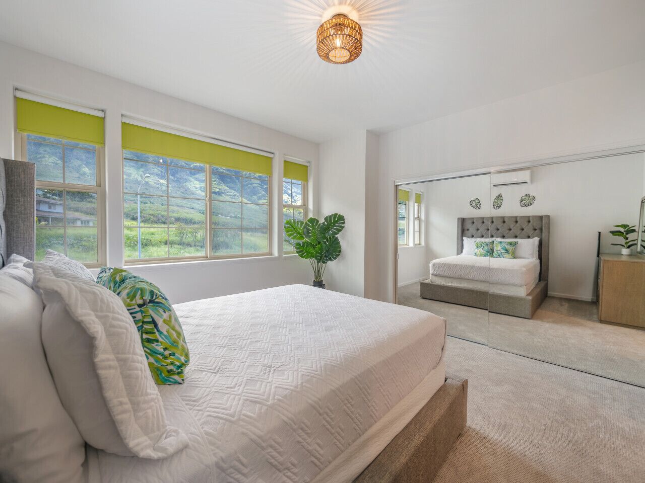 4 bedrooms, desk, iron/ironing board, travel crib