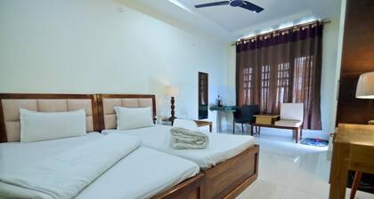 Joyable Homestay Near Sankardev Netralay