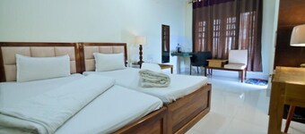 조이애블 홈스테이, 산카르데브 네트랄레이 근처