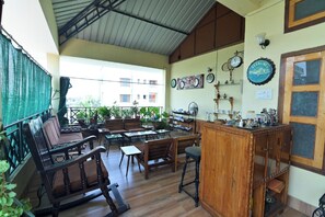 Terrace/patio - Joyable Homestay Near Sankardev Netralay (Guwahati)