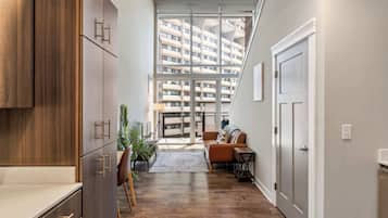 Deluxe Studio, Non Smoking | Living area | 42-inch Smart TV with digital channels, Netflix, Hulu