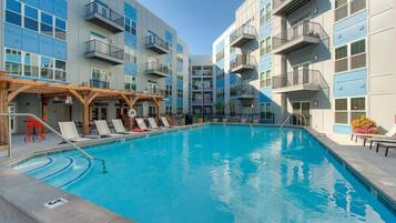 Außenpool (je nach Saison geöffnet)