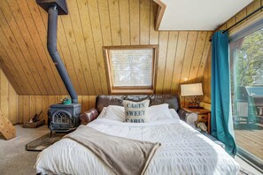 1 bedroom, iron/ironing board, travel crib, WiFi