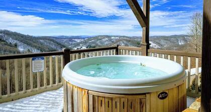 5 Min to Hatley Pointe~Hot Tub~Games~Dog Friendly