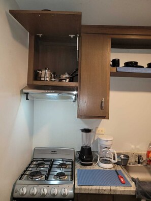 Microones i cafetera i tetera