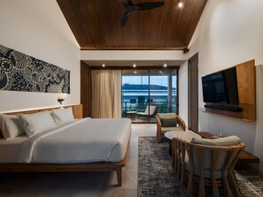 6 bedrooms, in-room safe, desk, iron/ironing board
