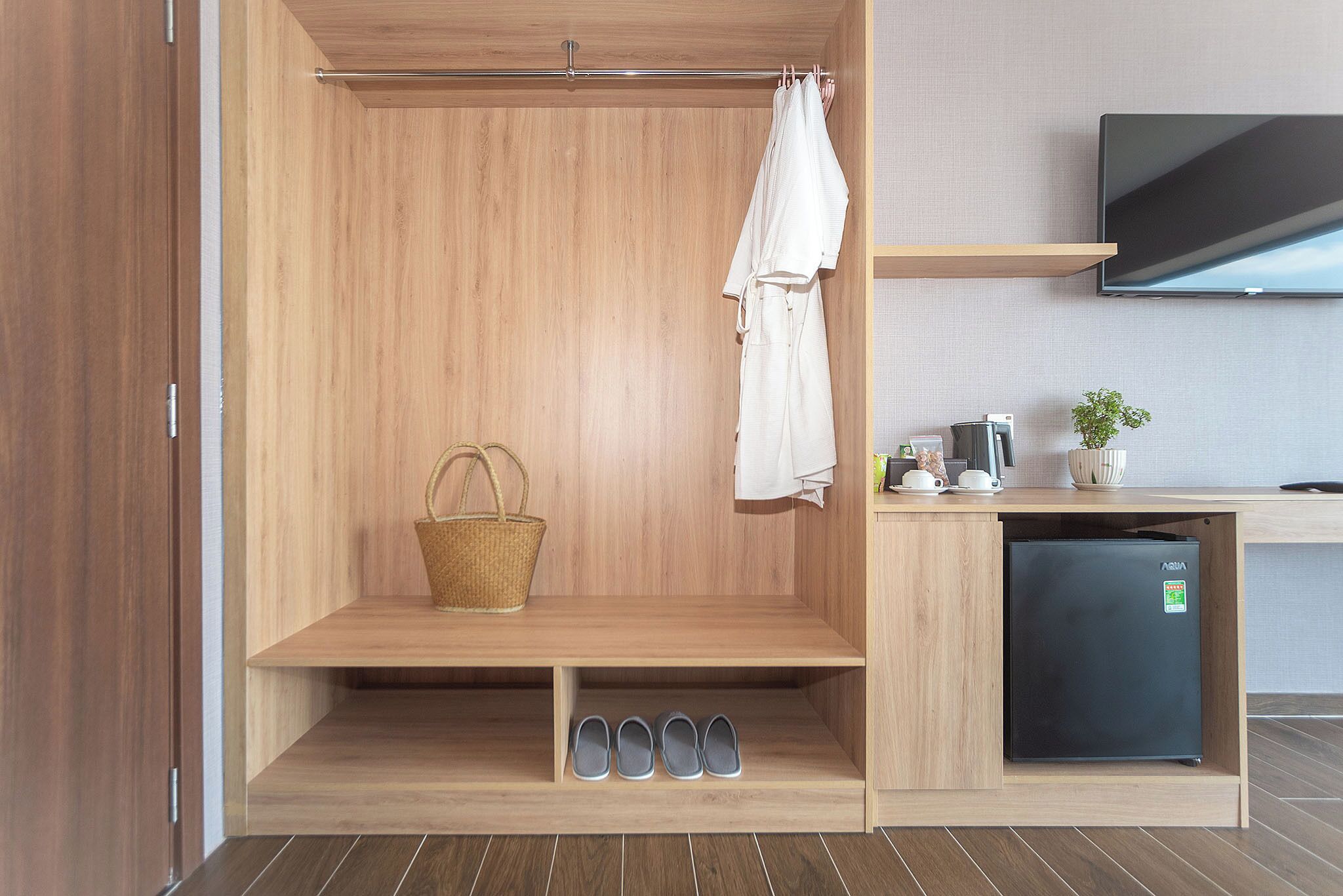 Ropa de cama de alta calidad, minibar y escritorio 