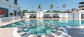 Bamboo Riverside Boutique Hotel