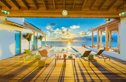 6 BR All-Inclusive Villa with Private Chef @ Ambergris Cay: Dream Pavillion