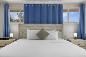 4 bedrooms, in-room safe, desk, iron/ironing board