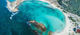 2 Minutes Walk to Beach & Ritz at Palm Beach Paradise by Bocobay